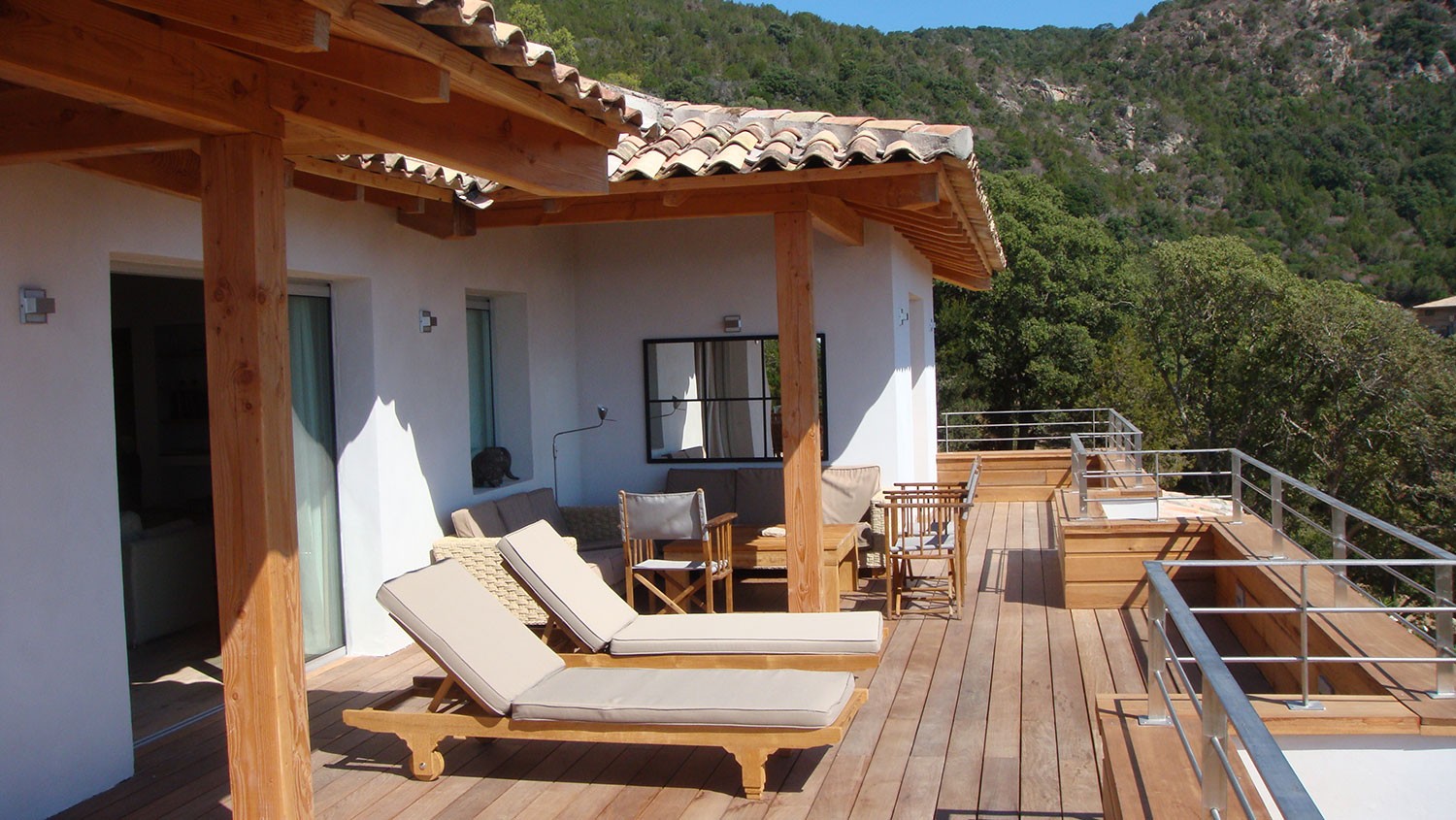 Casucia : terrasse, bain de soleil Casucia : terrasse, bain de soleil